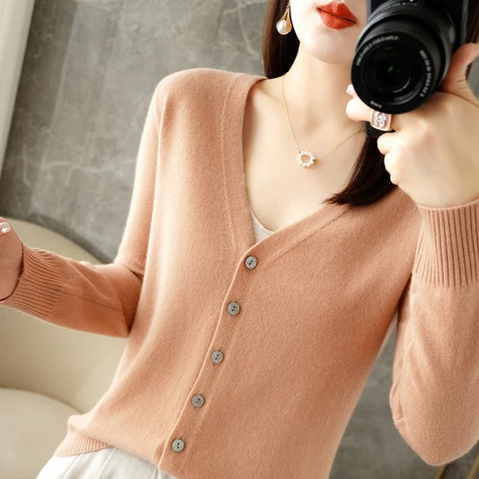2025 new V-Neck Temperament Small Fragrance Women's Knitted Sweater Coat Special Cardigan ZHI D035